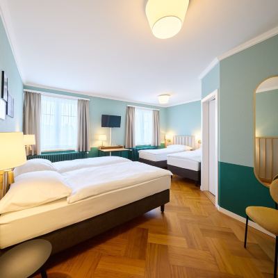 四人房 利馬索夫飯店優惠