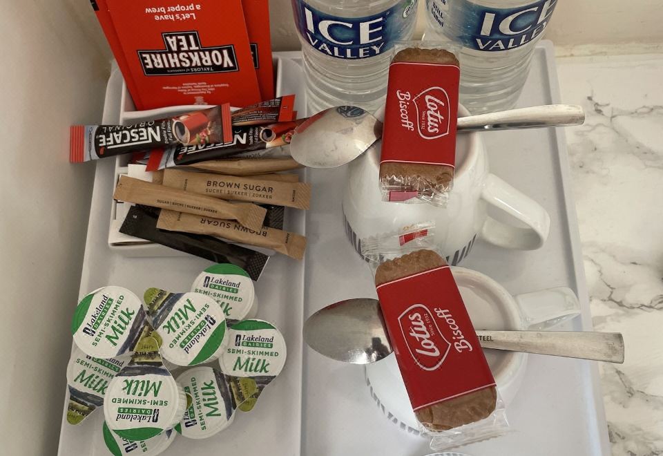 基本三人间-带共用浴室