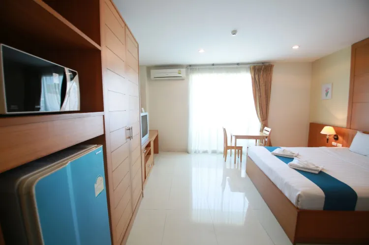 ห้องดีลักซ์ พร้อมระเบียง