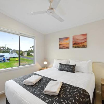 Deluxe 2 Bedroom Waterfront Cabin - Sleeps 6 Discovery Parks - Robe Promo Code