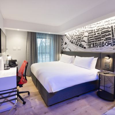 Deluxe Room Anew Hotel Green Point Promo Code