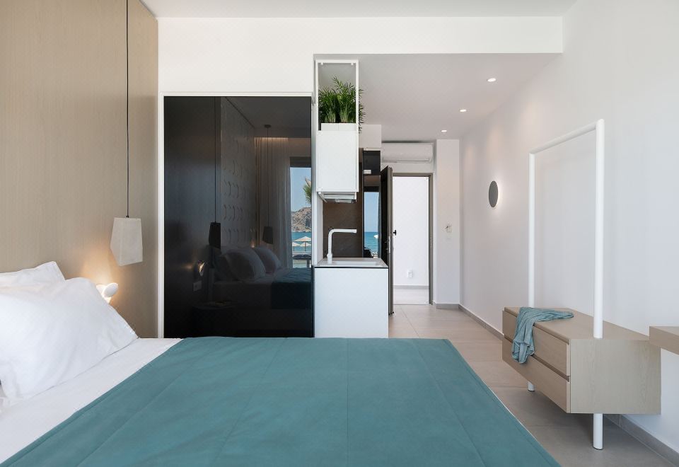 设计复式房， 私人游泳池， 海滩景观