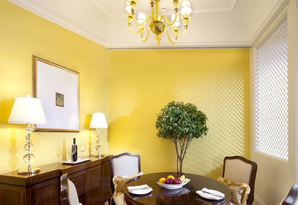 The Taj Mahal Palace, MumbaiOne-Bedroom Executive King Suite With City View