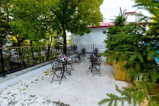 Grand Ani Hotel