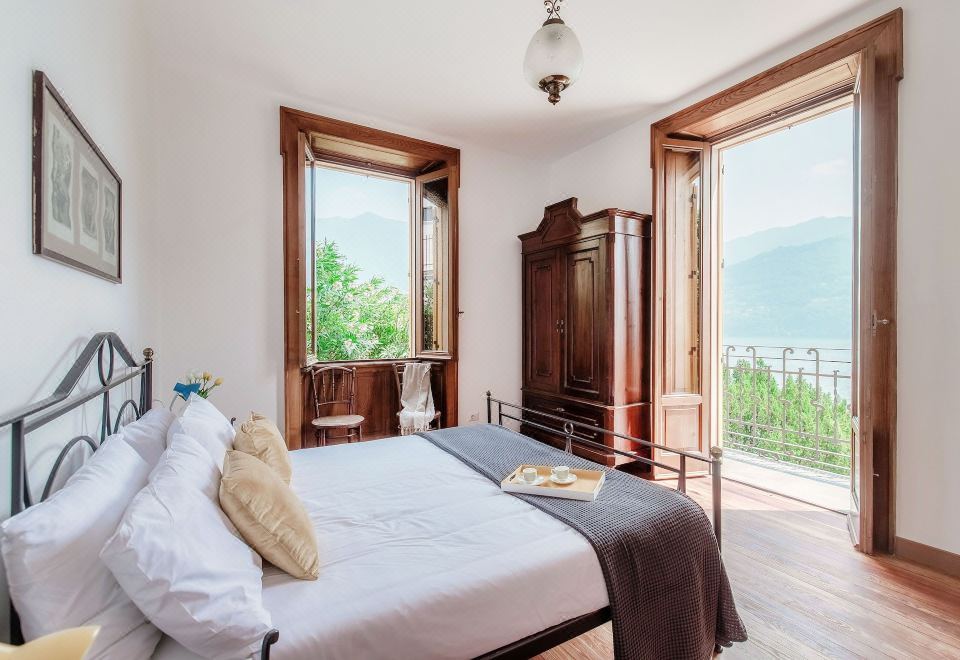 Villa Eugenia suite 2Apartment With Lake View