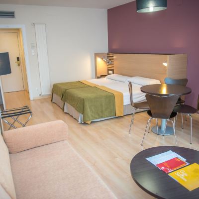 Family Room (2+2) Hotel Oroel Promo Code