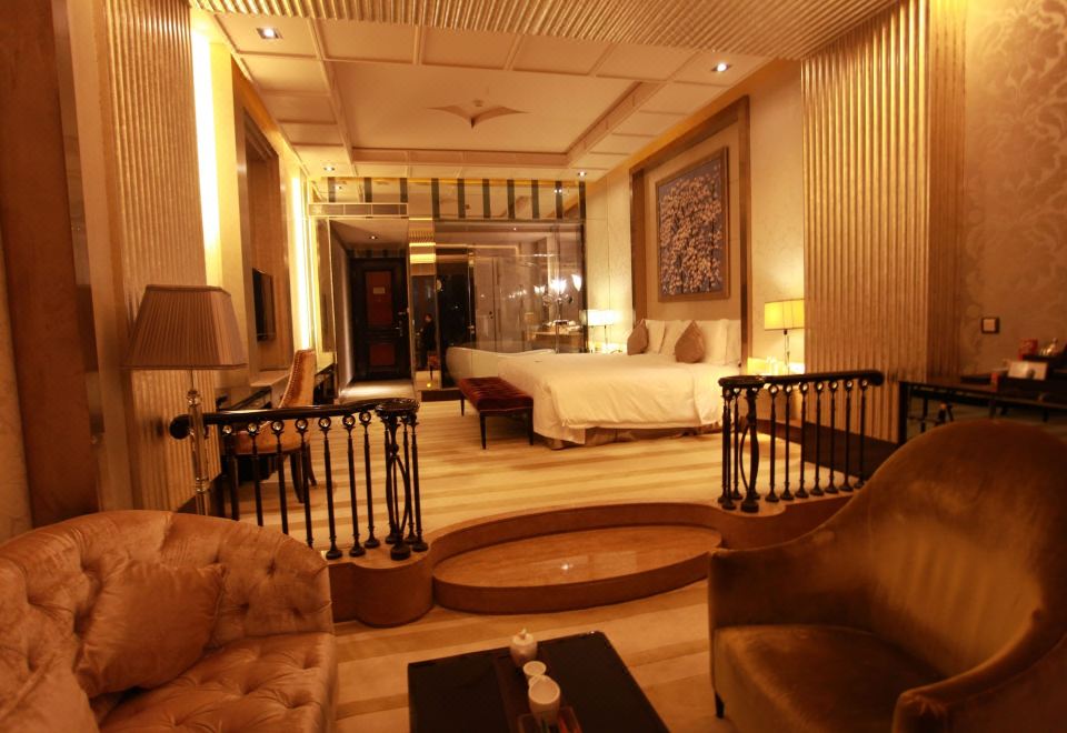 城堡园景双床房