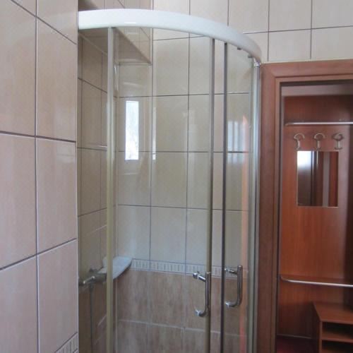 两卧室套房 - 带阳台