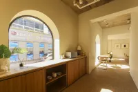 Seven Bricks Hotel