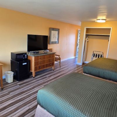 Junior Suite (No Pets) Olympic View Inn Promo Code