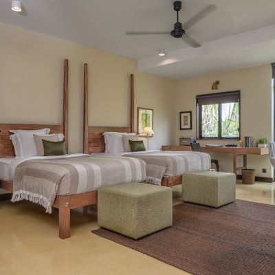 Superior Deluxe Villa with Plunge Pool 1 King bed