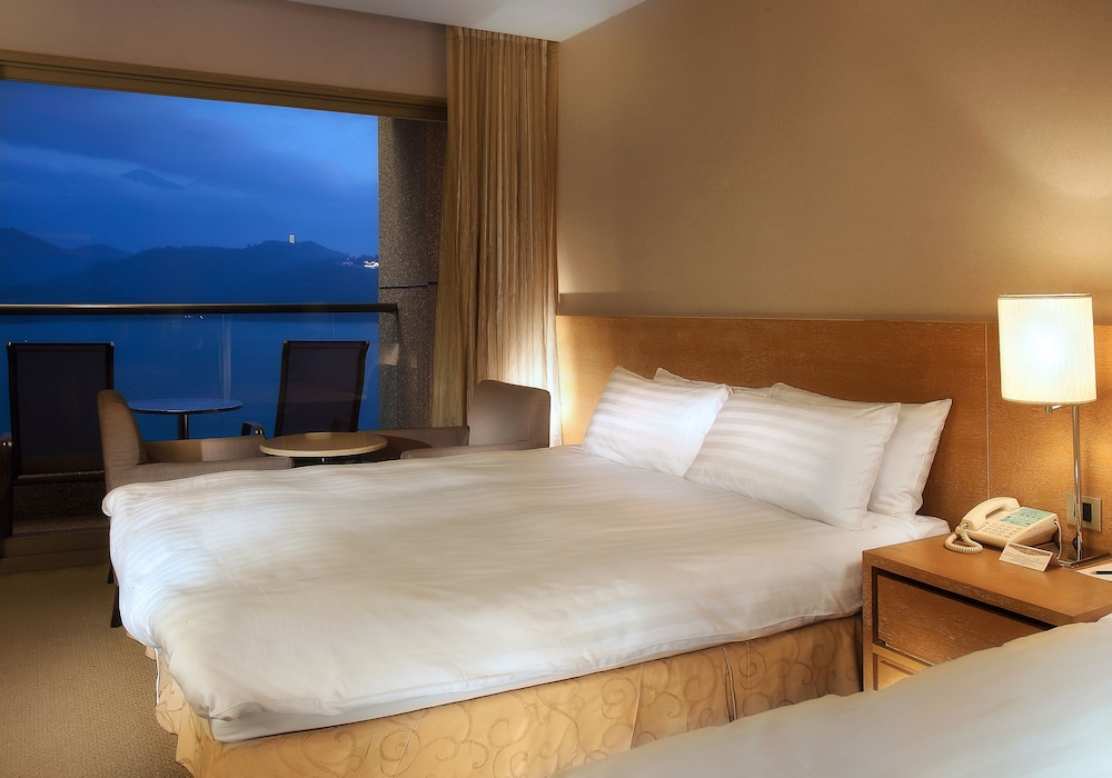 Hotel Del Lago湖景四人房