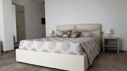 带阳台的高级海景双人间