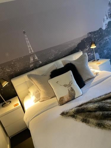 豪华特大床一室房