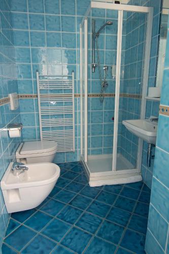 Hotel Capital 带加床的双人房