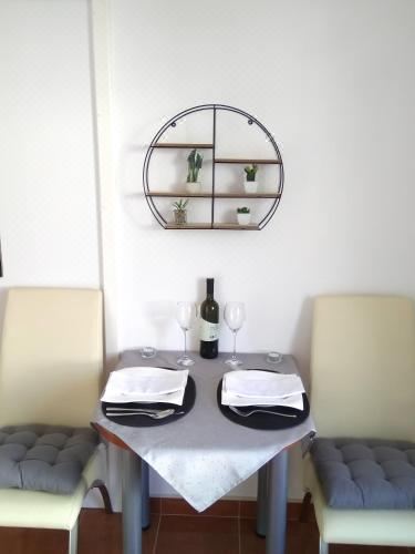 海景舒适一卧室公寓 - 带露台