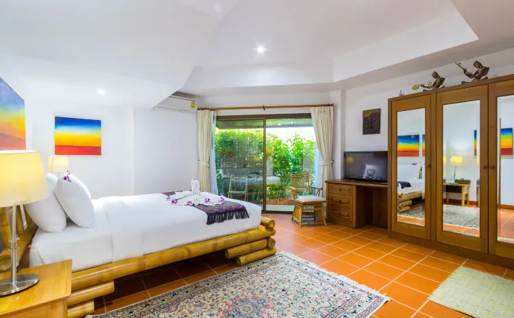 Villa, Entire House or Apartment