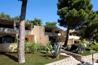 Apartments Bellevue Plava Laguna Отели в г. 