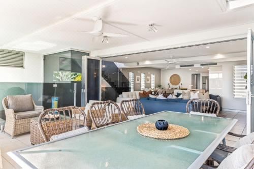 Alex Beach House, 100 Steps to the Sand, with Ocean ViewsFour-Bedroom House