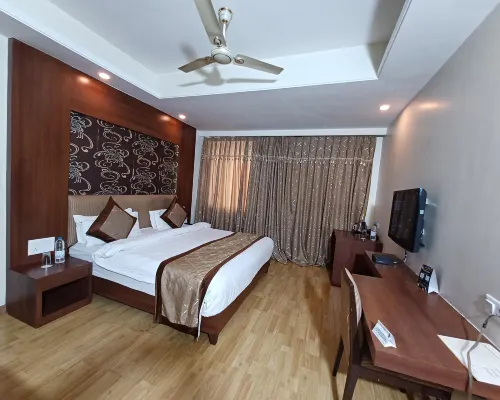 Hotel East Park โรงแรมในพิลาสปุระ