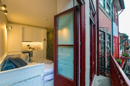 Oldtown Studio One-Bedroom Apartment