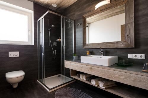 泳池景两卧室公寓