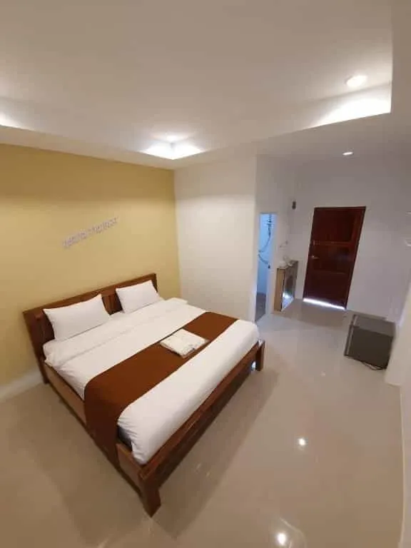 ห้องสแตนดาร์ด เตียงใหญ่ 1 เตียง