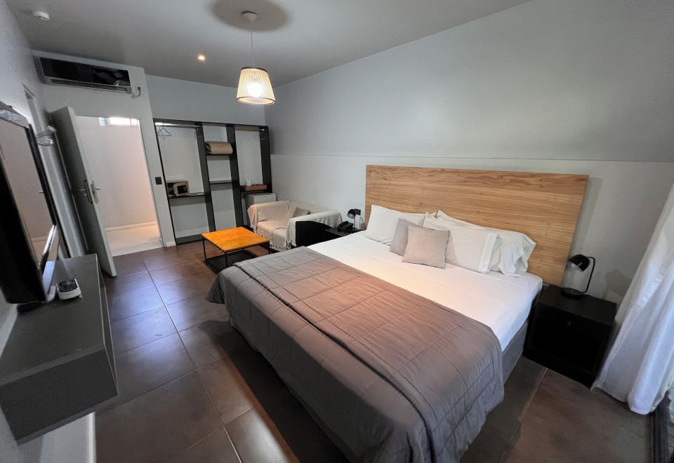 一室公寓套房带阳台