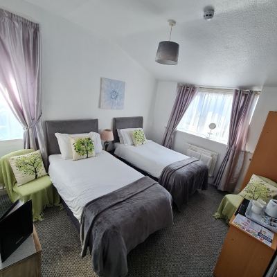 Twin Room Waters Edge Promo Code