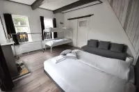 Hotel Waddengenot Отели в г. 