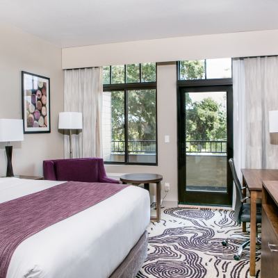 King Room with Balcony-Non-Smoking Hotel Siri Downtown - Paso Robles Promo Code