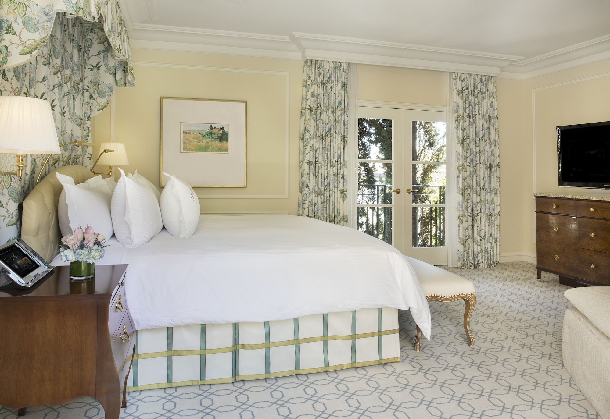 Deluxe King Room