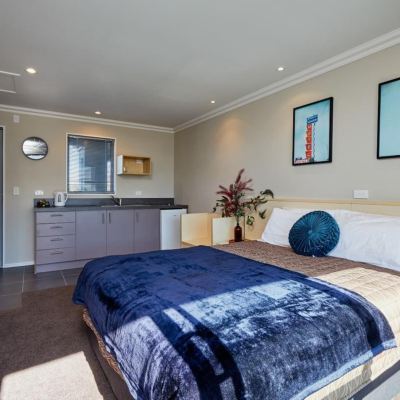 Deluxe King Studio Suite Mondello Kaikoura Promo Code