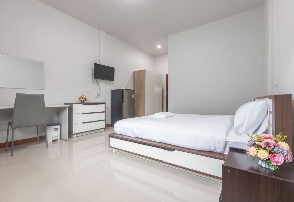 基础房，特大床单人间