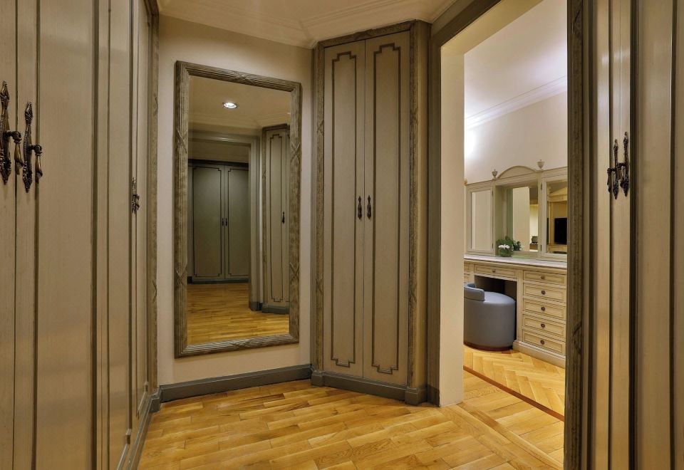 JW Marriott Hotel CairoRoyal Suite