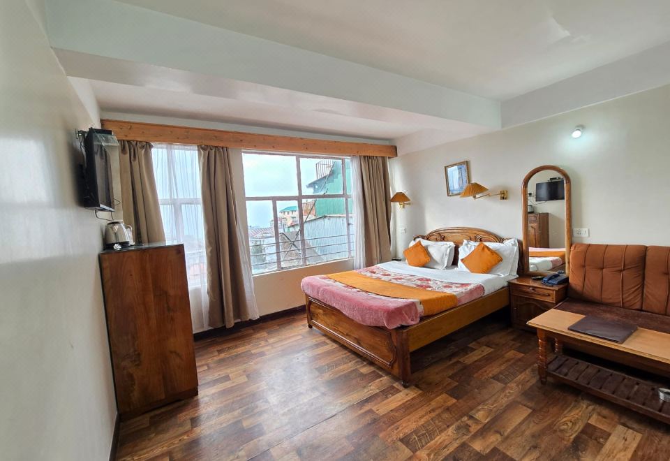 Hotel North Star Near Mall Road Deluxe Room (Town View)