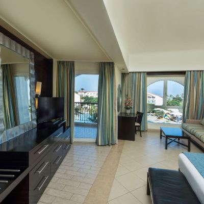Executive Room Reef Oasis Blue Bay Resort Promo Code