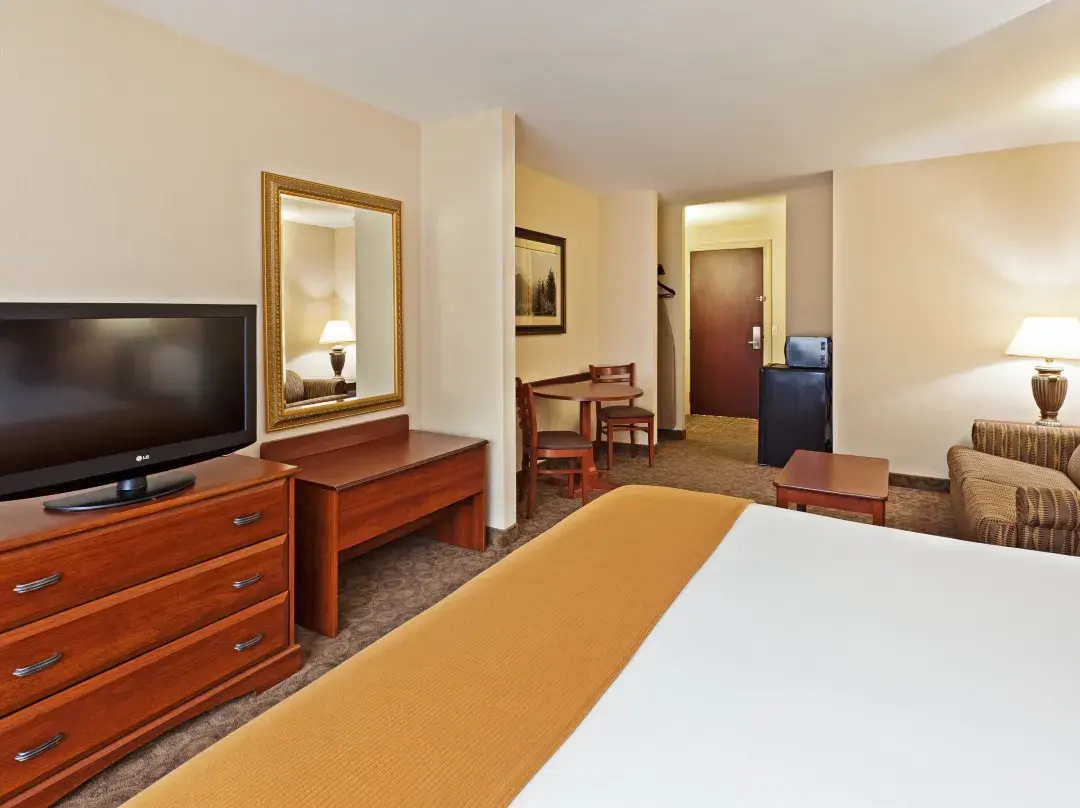 Holiday Inn Express & Suites Brevard - Brevard, NC