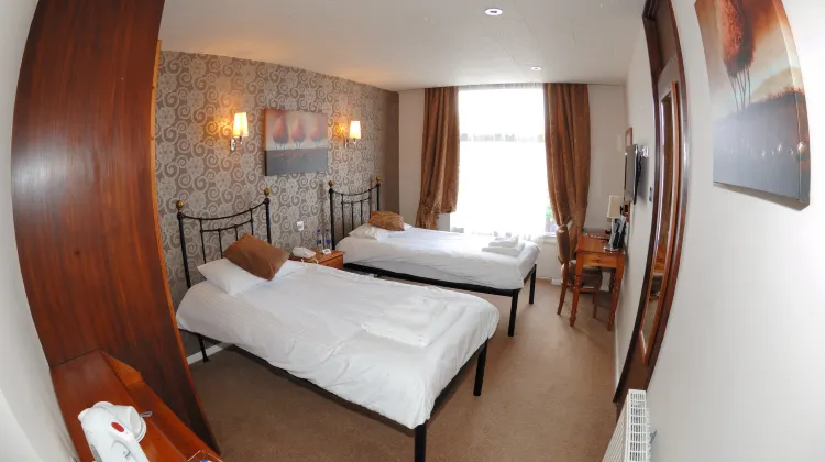 White Hart, Exeter by Marston's Inns Room