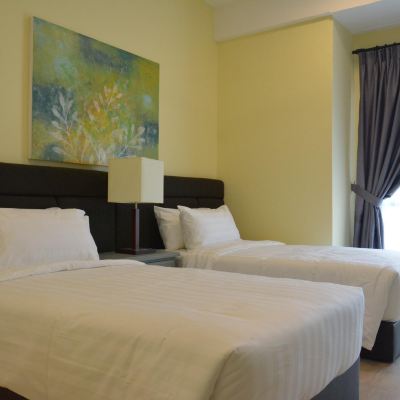 Suite 2 Bilik Tidur dengan 2 Katil Double Kupon RPGC Garden Hotel