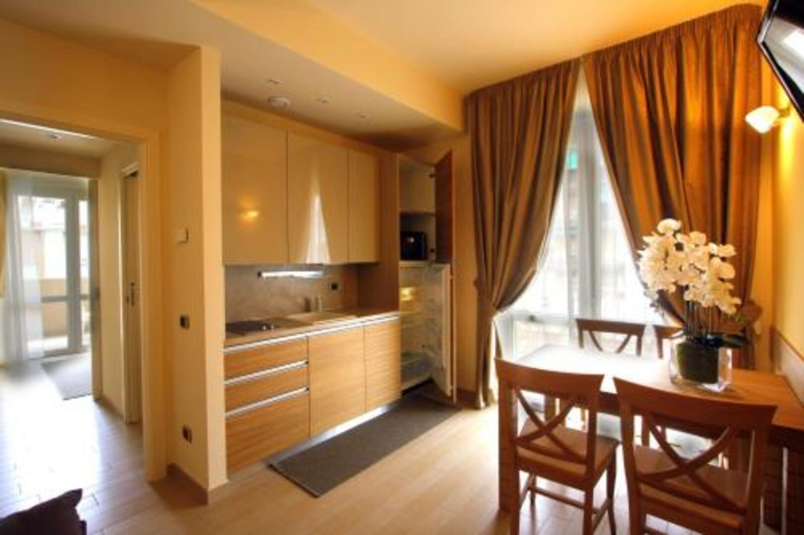 一卧室公寓（2名成人+2名小童）