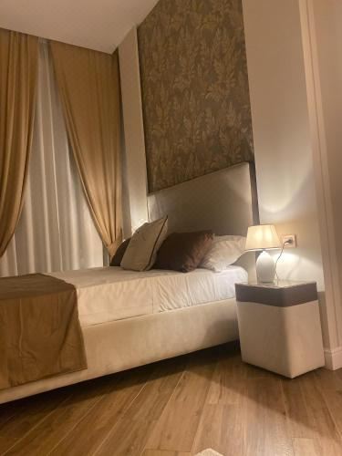 豪华双人床房（带加床）