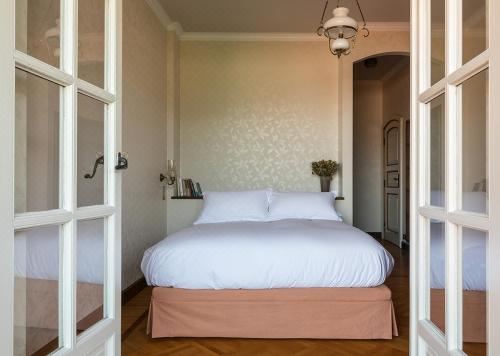 带露台的小型套房