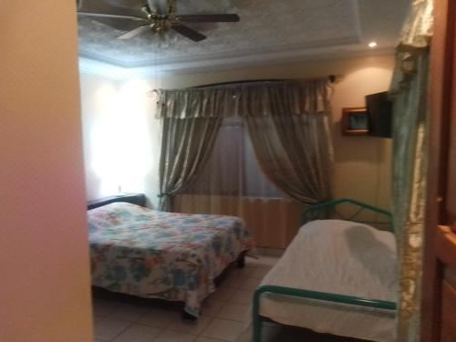 双人房（带独立浴室）