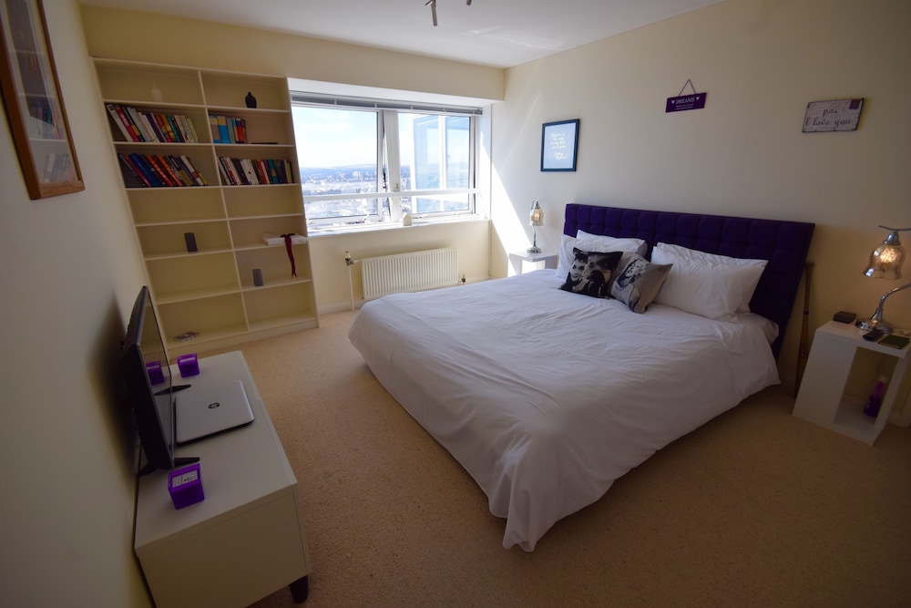 Two Bedrooms Penthouse with Sea View