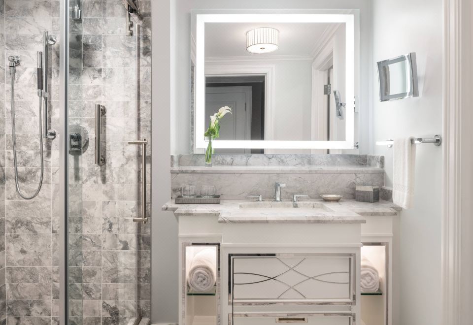 The Ritz-Carlton, New OrleansDeluxe Two King Room