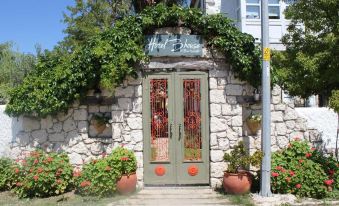 Hotel B House - Housity