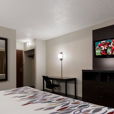Standard King Room-Smoking Red Roof Inn Hartford - New Britain Promo Code