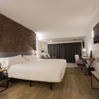 Deluxe Twin Room with City View Yomo Centric Promo Code