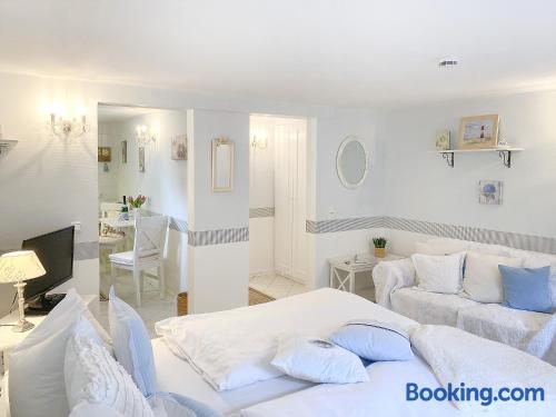 公寓31半地下室带淋浴